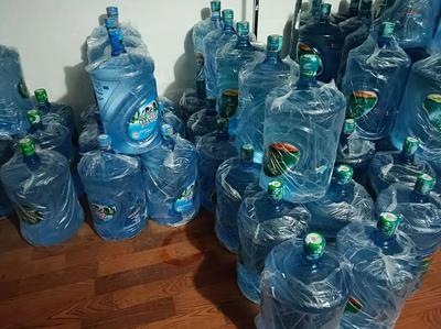 石嘴山配送桶裝水-同城配送-快速送水上門(mén)